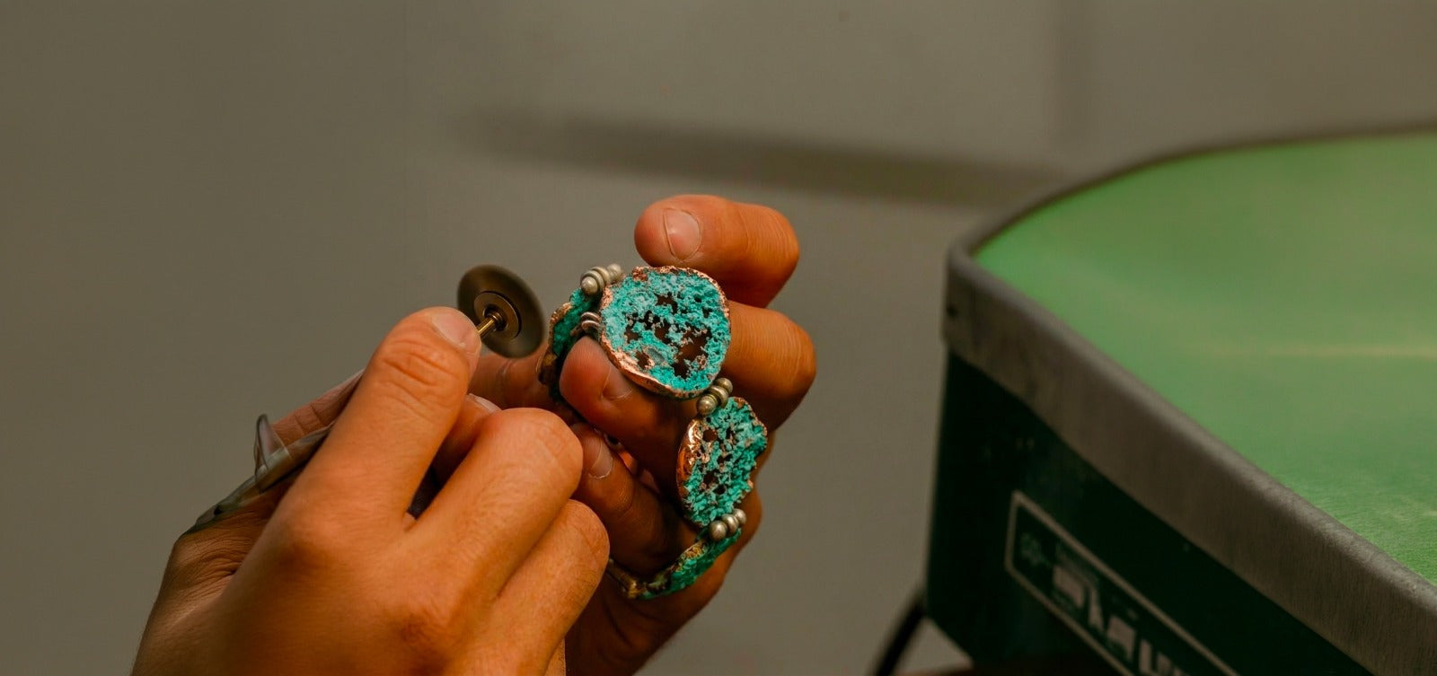 MATERIA VIVA n° 1 - Perché scegliere un gioiello artigianale?