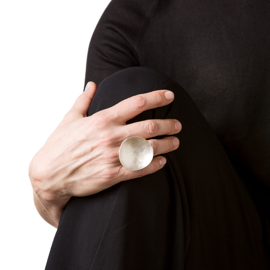"ANELLO_CIOTOLA_ARGENTO_INDOSSATO"