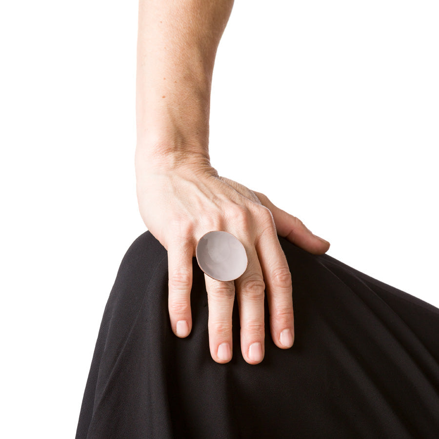 "ANELLO_ARGENTO-OTTONE_SMALTATO_MASTICE_INDOSSATO"