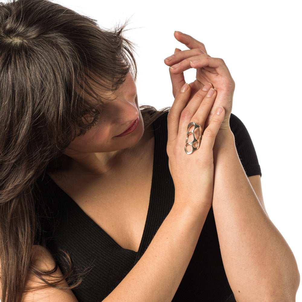 "Anello-Matera-Argento-Indossato"