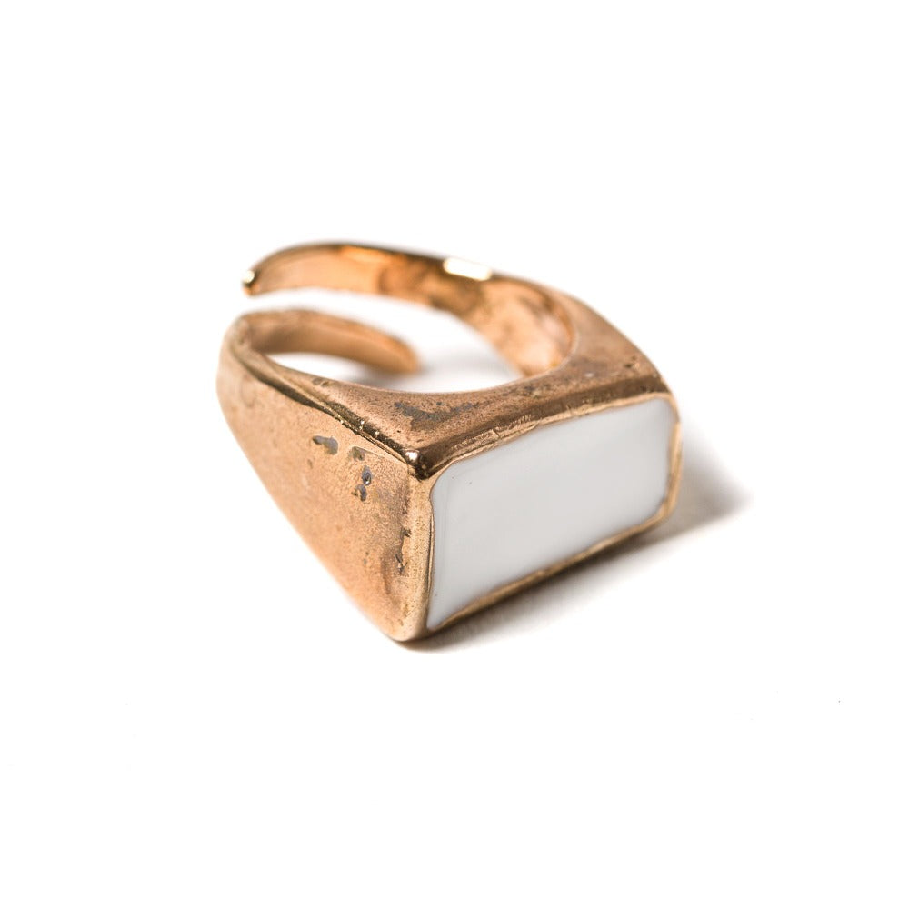 "ANELLO_CONTE_RUGGERO_VIII_BRONZO_SMALTATO_BIANCO"