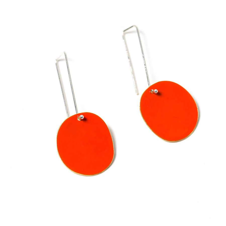 "ORECCHINI_PIASTRINA_MONACHELLA_OTTONE_SMALTATO_ARANCIONE_SCURO"