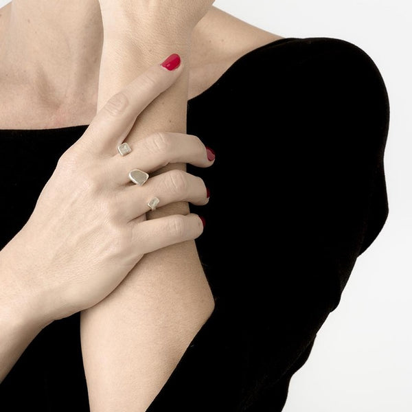 ANELLO_ARGENTO_DUE_DITA_INDOSSATO